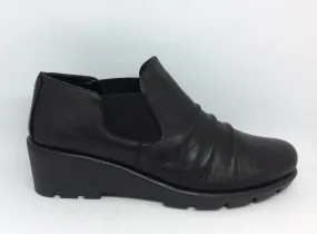 The Flexx Sluppiest ~ Black ~ Gunmetal ~ Leather Wedge